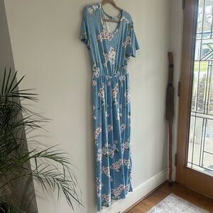 Chic Blue Floral Maxi Dress
